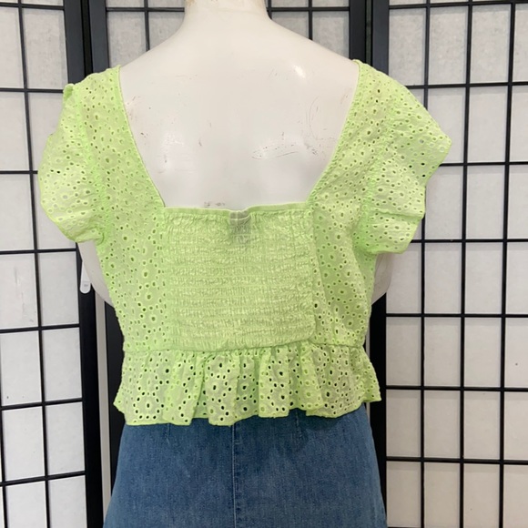 Adorable Eyelet Crop Top - Picture 2 of 7